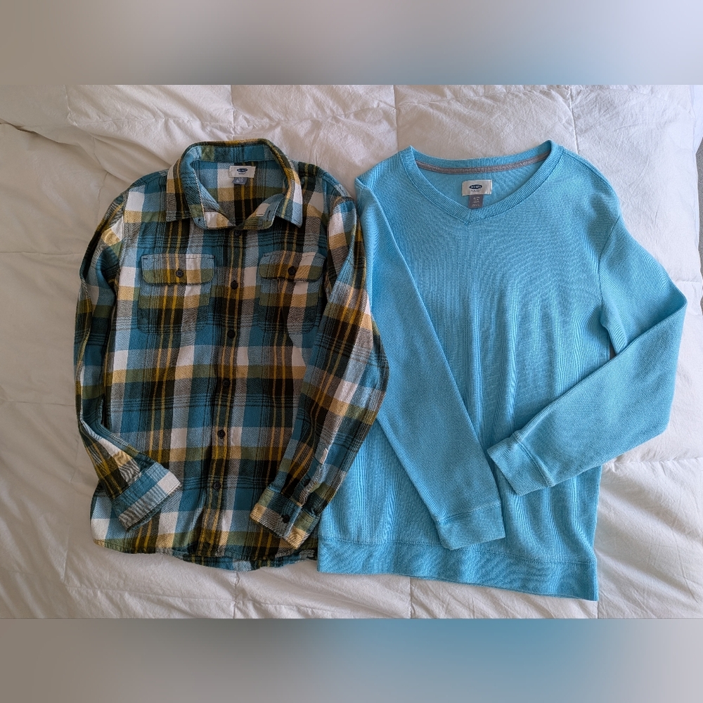 Boys Old Navy Blue Plaid Shirt and Light Blue V-neck Sweater Set Size 14-16/ XL
